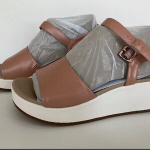 ABEO Solstice Buckle Sandal Size 9 - Rose Gold - Brand New!